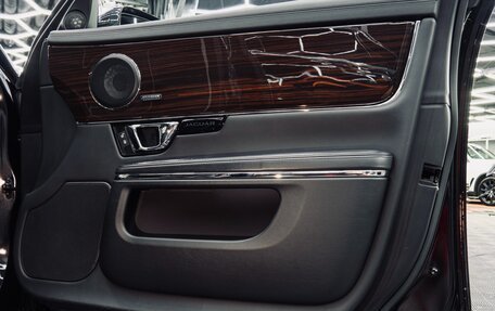 Jaguar XJ IV (X351), 2016 год, 3 200 000 рублей, 22 фотография