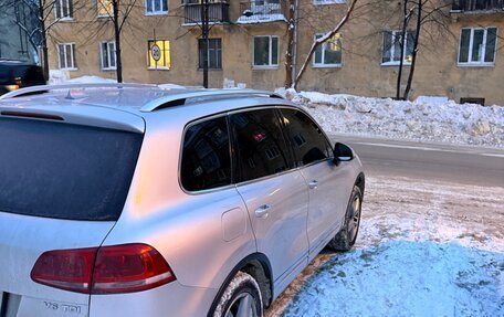 Volkswagen Touareg III, 2011 год, 1 700 000 рублей, 4 фотография