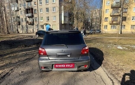 Mitsubishi Outlander III рестайлинг 3, 2006 год, 345 000 рублей, 4 фотография