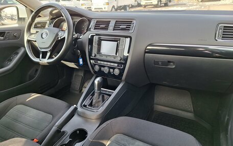 Volkswagen Jetta VI, 2016 год, 1 545 000 рублей, 14 фотография