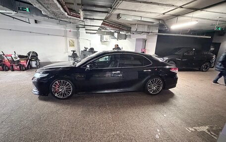 Toyota Camry, 2019 год, 2 700 000 рублей, 5 фотография