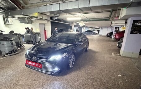 Toyota Camry, 2019 год, 2 700 000 рублей, 4 фотография