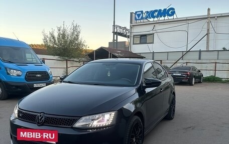 Volkswagen Jetta VI, 2013 год, 890 000 рублей, 8 фотография