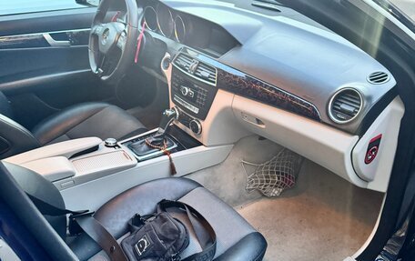 Mercedes-Benz C-Класс, 2012 год, 1 250 000 рублей, 8 фотография