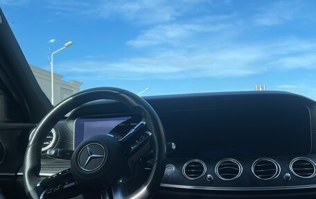 Mercedes-Benz E-Класс, 2021 год, 4 000 000 рублей, 6 фотография