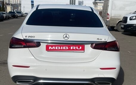 Mercedes-Benz E-Класс, 2021 год, 4 000 000 рублей, 5 фотография