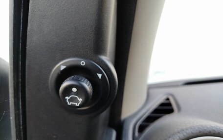 Ford Fiesta, 2006 год, 400 000 рублей, 17 фотография