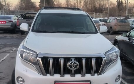Toyota Land Cruiser Prado 150 рестайлинг 2, 2014 год, 3 290 000 рублей, 1 фотография
