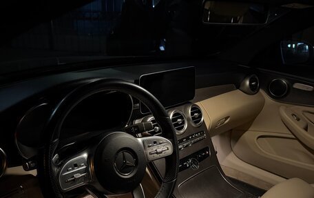 Mercedes-Benz C-Класс, 2019 год, 3 300 000 рублей, 4 фотография