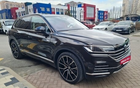 Volkswagen Touareg III, 2018 год, 4 500 000 рублей, 3 фотография