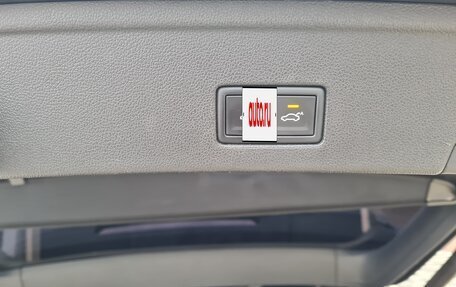 Volkswagen Touareg III, 2018 год, 4 500 000 рублей, 24 фотография