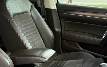 Volkswagen Passat B8 рестайлинг, 2016 год, 1 825 000 рублей, 18 фотография