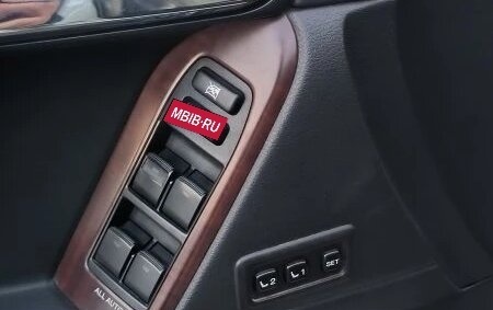 Toyota Land Cruiser Prado 150 рестайлинг 2, 2014 год, 3 290 000 рублей, 8 фотография