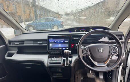 Honda Stepwgn IV, 2019 год, 2 100 000 рублей, 12 фотография