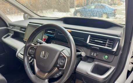 Honda Stepwgn IV, 2019 год, 2 100 000 рублей, 11 фотография