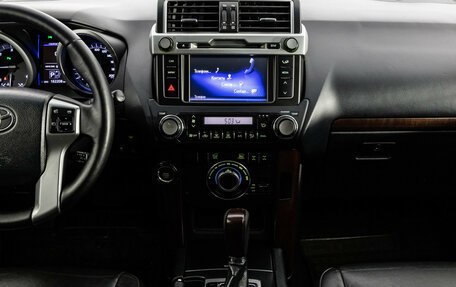 Toyota Land Cruiser Prado 150 рестайлинг 2, 2016 год, 3 849 000 рублей, 16 фотография