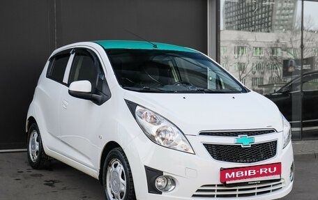 Chevrolet Spark III, 2012 год, 700 000 рублей, 3 фотография