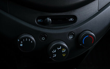 Chevrolet Spark III, 2012 год, 700 000 рублей, 15 фотография