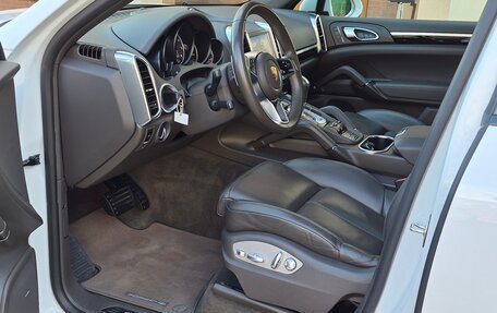 Porsche Cayenne III, 2017 год, 4 090 000 рублей, 19 фотография