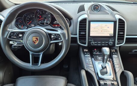 Porsche Cayenne III, 2017 год, 4 090 000 рублей, 30 фотография