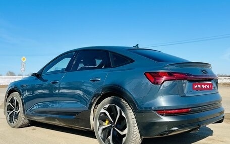 Audi e-tron Sportback I, 2020 год, 4 980 000 рублей, 3 фотография