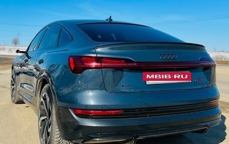 Audi e-tron Sportback I, 2020 год, 4 980 000 рублей, 8 фотография