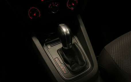 Volkswagen Jetta VI, 2018 год, 1 550 000 рублей, 14 фотография