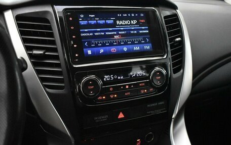 Mitsubishi Pajero Sport III рестайлинг, 2018 год, 3 130 000 рублей, 7 фотография