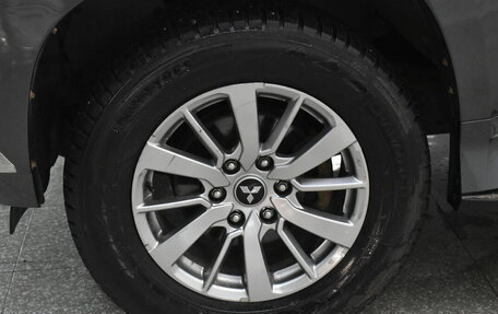 Mitsubishi Pajero Sport III рестайлинг, 2018 год, 3 130 000 рублей, 17 фотография