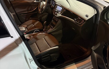 Opel Astra K, 2020 год, 1 600 000 рублей, 8 фотография