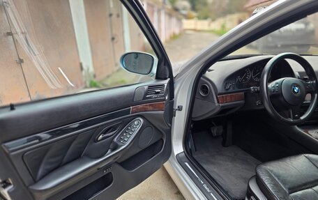 BMW 5 серия, 2001 год, 2 999 999 рублей, 11 фотография