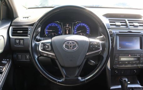 Toyota Camry, 2018 год, 2 200 000 рублей, 16 фотография