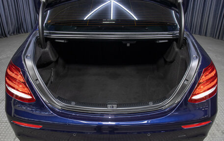 Mercedes-Benz E-Класс, 2019 год, 3 798 000 рублей, 10 фотография