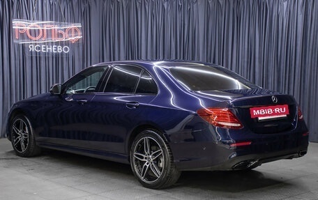 Mercedes-Benz E-Класс, 2019 год, 3 798 000 рублей, 7 фотография