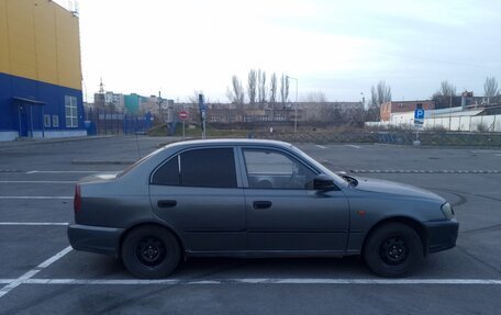 Hyundai Accent II, 2004 год, 650 000 рублей, 3 фотография