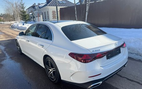 Mercedes-Benz E-Класс, 2024 год, 6 900 000 рублей, 3 фотография