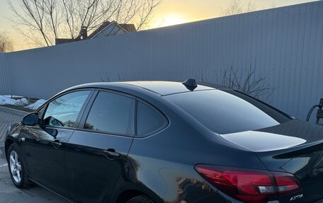 Opel Astra J, 2014 год, 850 000 рублей, 2 фотография