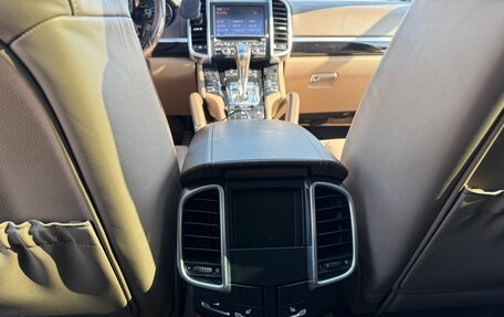 Porsche Cayenne III, 2011 год, 1 850 000 рублей, 16 фотография