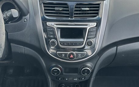 Hyundai Solaris II рестайлинг, 2014 год, 880 000 рублей, 11 фотография