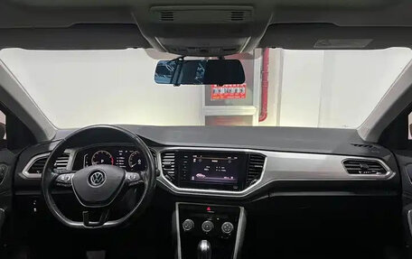 Volkswagen T-Roc I, 2022 год, 1 950 000 рублей, 13 фотография