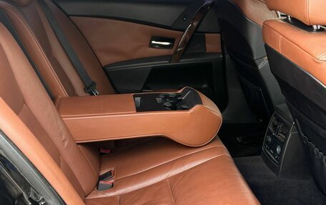 BMW 5 серия, 2003 год, 949 999 рублей, 20 фотография