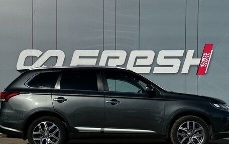 Mitsubishi Outlander III рестайлинг 3, 2018 год, 2 999 000 рублей, 5 фотография