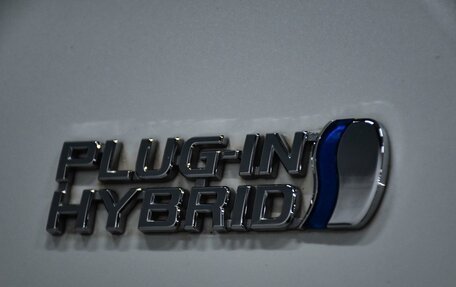 Toyota Prius IV XW50, 2017 год, 2 299 000 рублей, 7 фотография