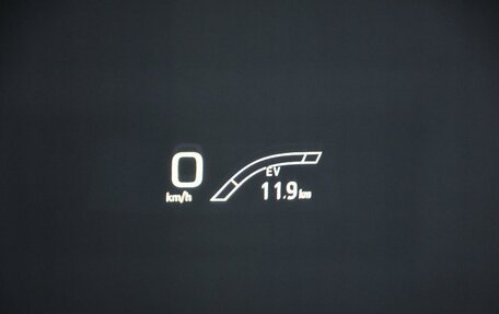 Toyota Prius IV XW50, 2017 год, 2 299 000 рублей, 29 фотография