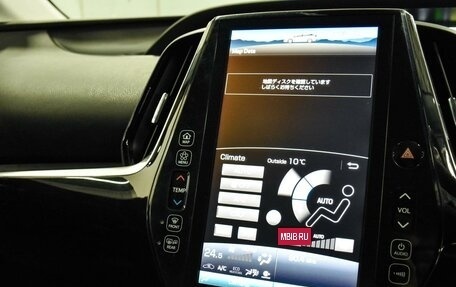 Toyota Prius IV XW50, 2017 год, 2 299 000 рублей, 16 фотография