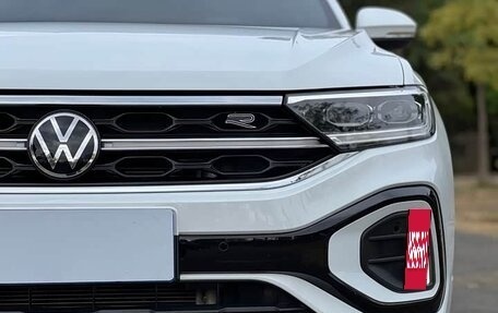 Volkswagen T-Roc I, 2023 год, 1 450 000 рублей, 9 фотография