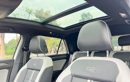 Volkswagen T-Roc I, 2023 год, 1 450 000 рублей, 17 фотография