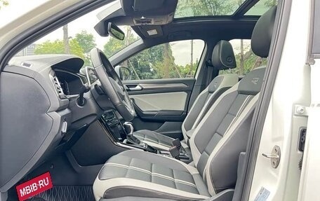 Volkswagen T-Roc I, 2023 год, 1 450 000 рублей, 12 фотография