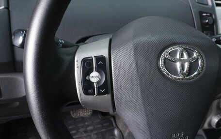 Toyota Yaris III рестайлинг, 2007 год, 699 000 рублей, 12 фотография