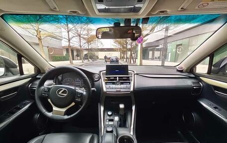 Lexus NX I, 2021 год, 2 850 000 рублей, 10 фотография